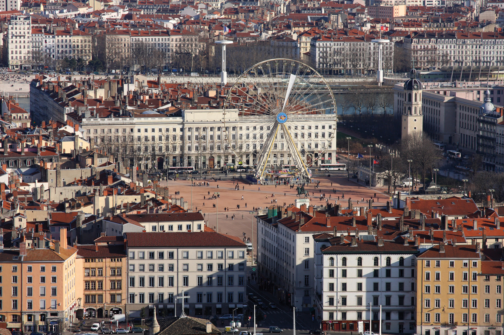 Place Bellecour depuis Fourvière.jpg